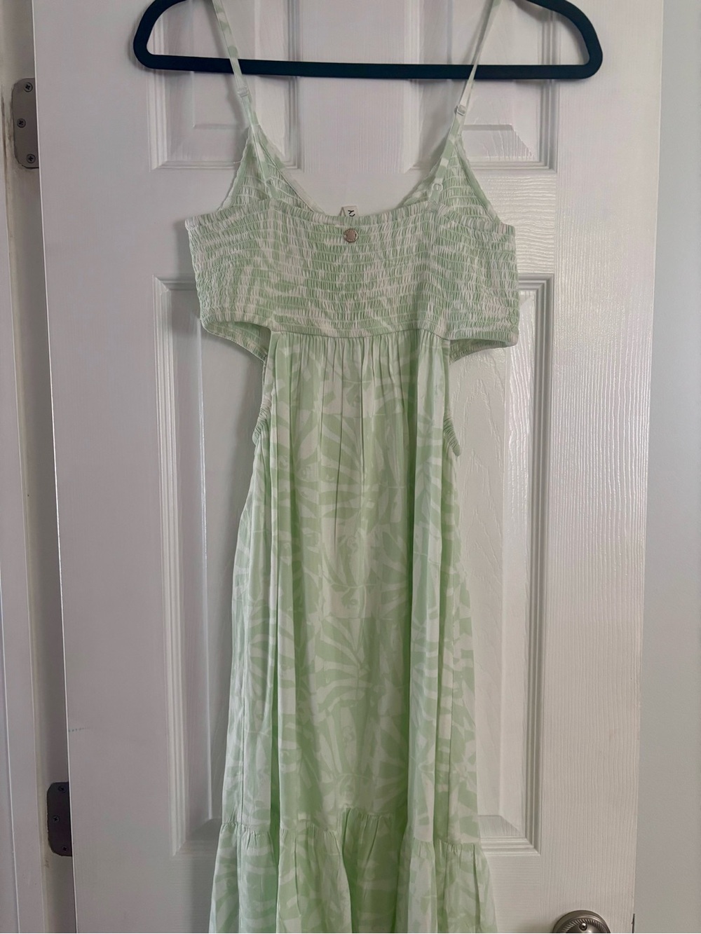 Roxy Women’s Light Green Tropical Print Maxi Dress - Picture 9 of 10